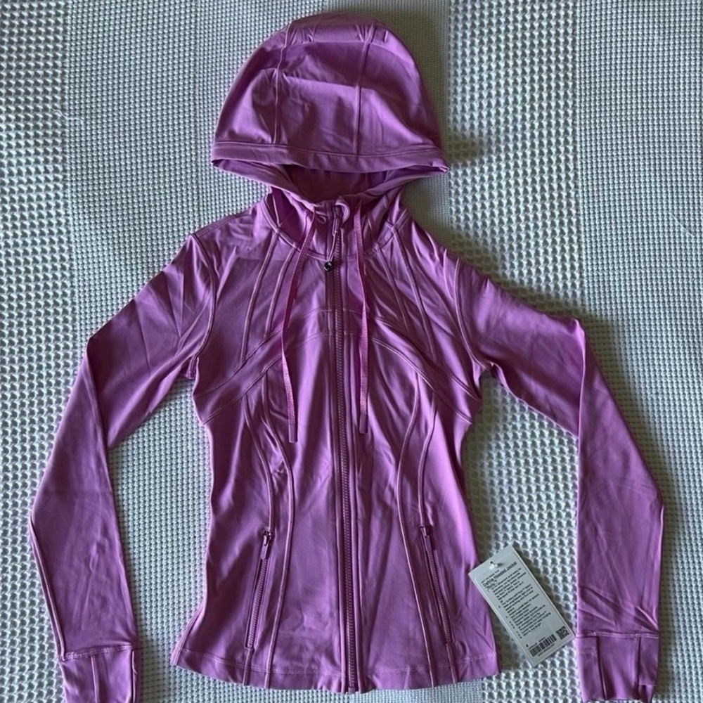 NWT - Lululemon - ‘Define Hooded Jacket *Nulu’ - Pink Dahlia - Size 4